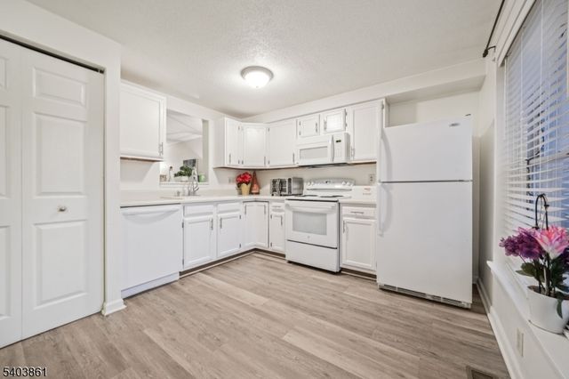 63 Liberty Ln, Franklin Boro, NJ 07416