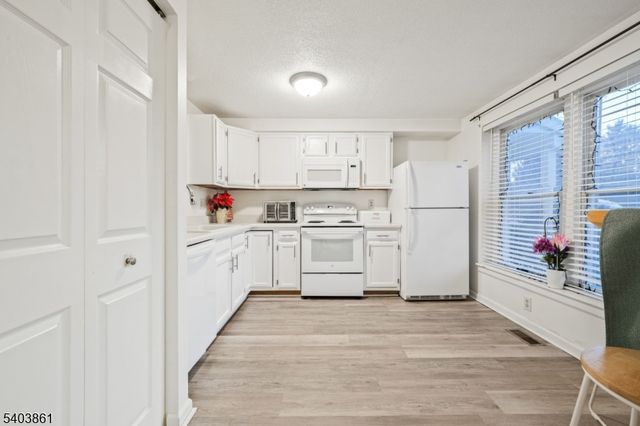 63 Liberty Ln, Franklin Boro, NJ 07416