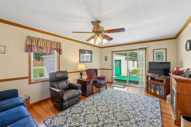 808 E Detroit Avenue, Indianola, IA 50125