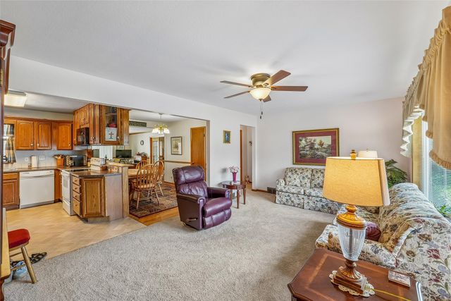 808 E Detroit Avenue, Indianola, IA 50125