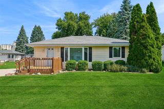 808 E Detroit Avenue, Indianola, IA 50125
