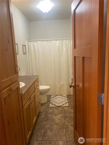 55776 Bay Area Drive, Electric City, WA 99123