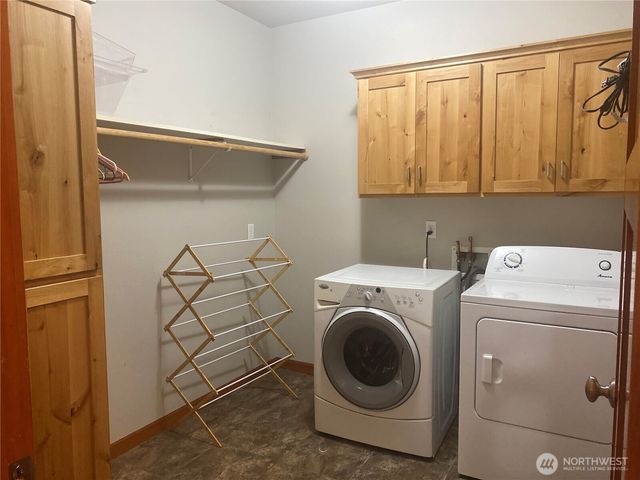 55776 Bay Area Drive, Electric City, WA 99123