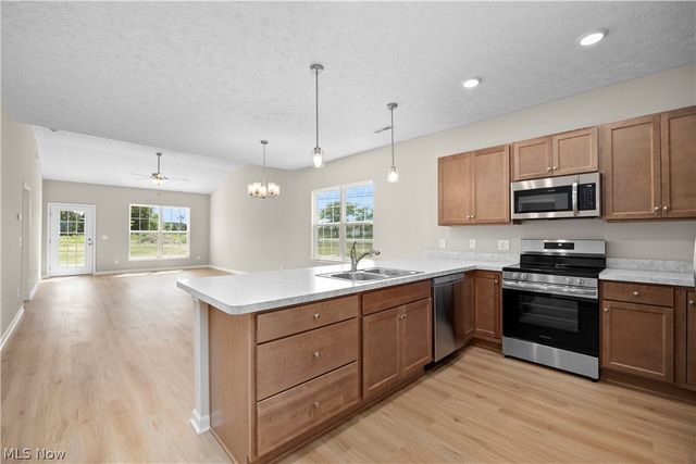111 Brunswick Drive, Elyria, OH 44035