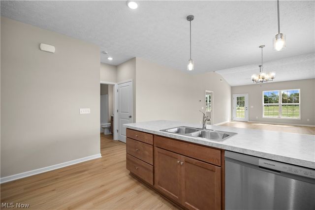 111 Brunswick Drive, Elyria, OH 44035