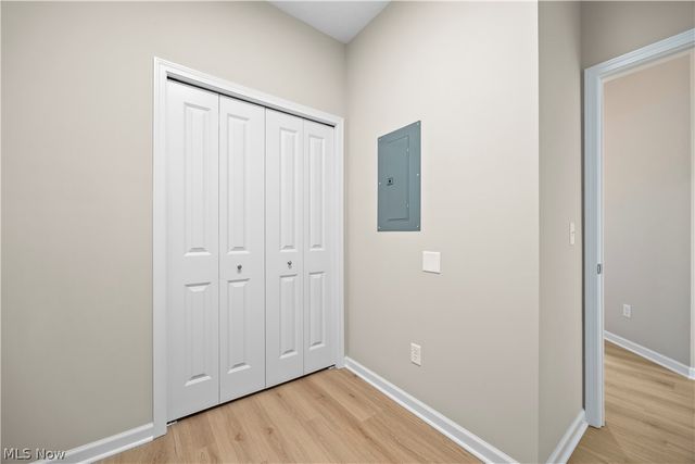 111 Brunswick Drive, Elyria, OH 44035