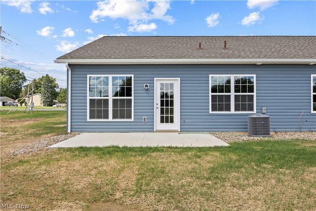 111 Brunswick Drive, Elyria, OH 44035