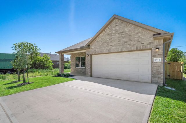 7714 N Howton Street, Houston, TX 77028