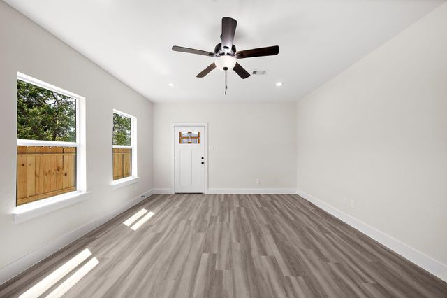 7714 N Howton Street, Houston, TX 77028