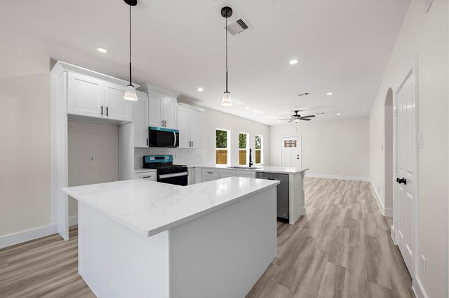 7714 N Howton Street, Houston, TX 77028