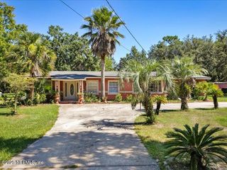 2677 ALTA Circle N, Jacksonville, FL 32226