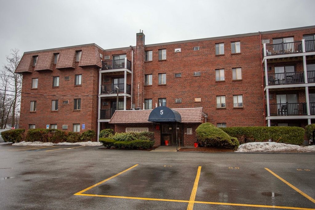 5 Washington St C9, Reading, MA 01867