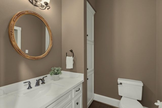 7 Pastoral Pond Circle, The Woodlands, TX 77380