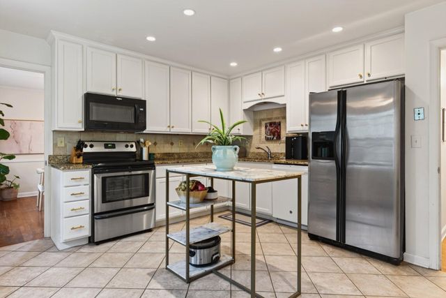 926 Glamis Circle, Signal Mountain, TN 37377