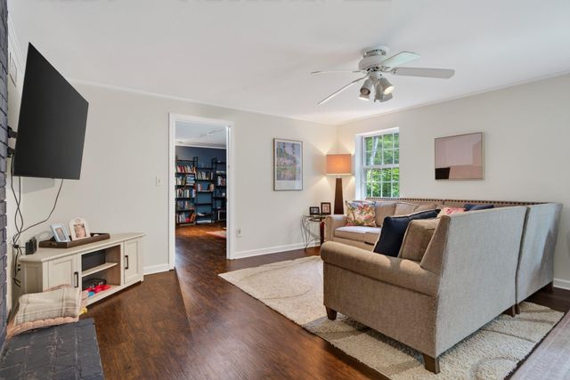 926 Glamis Circle, Signal Mountain, TN 37377