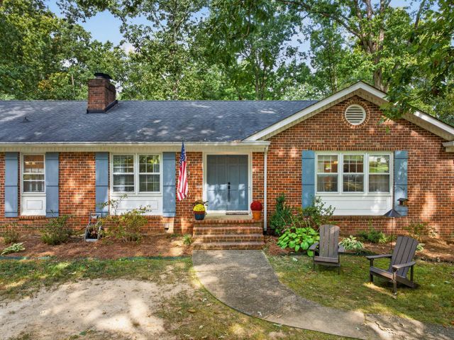 926 Glamis Circle, Signal Mountain, TN 37377