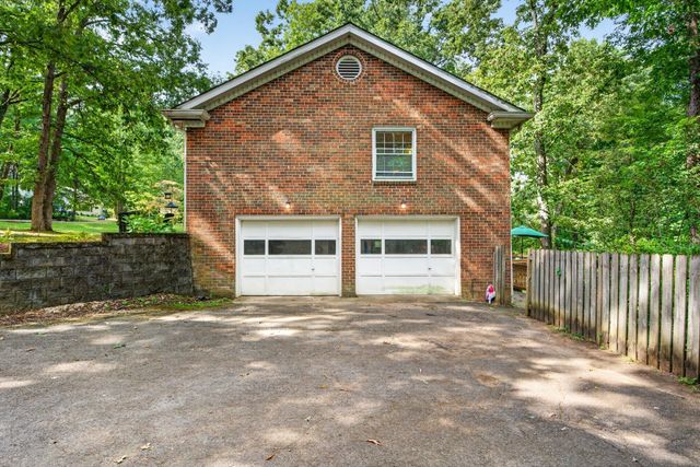 926 Glamis Circle, Signal Mountain, TN 37377