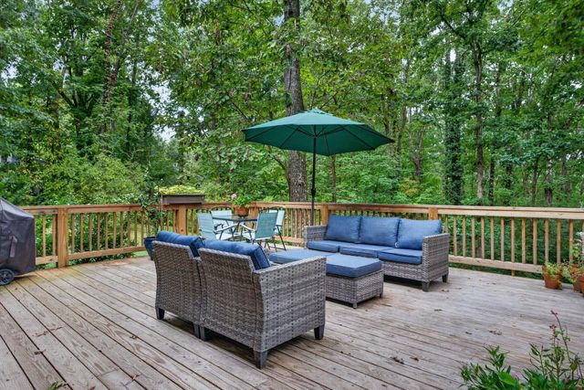 926 Glamis Circle, Signal Mountain, TN 37377