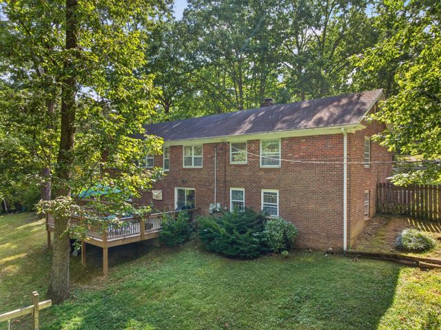 926 Glamis Circle, Signal Mountain, TN 37377