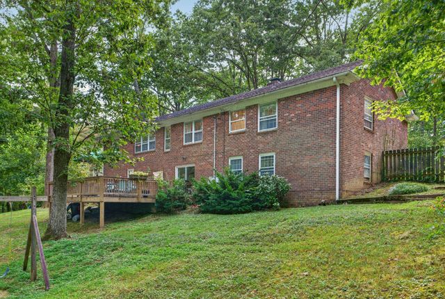 926 Glamis Circle, Signal Mountain, TN 37377