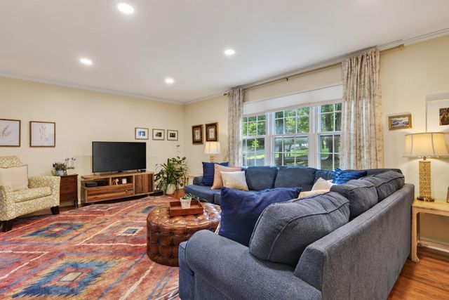 926 Glamis Circle, Signal Mountain, TN 37377