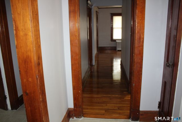 45 Grandview Terrace 1st floor, Hartford, CT 06114
