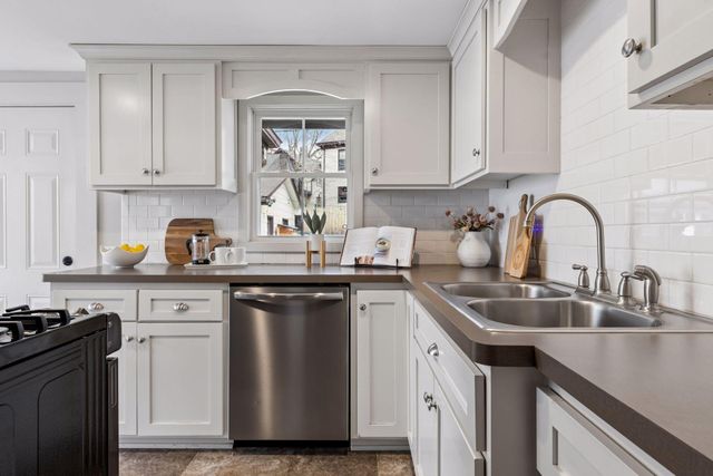 4431 Thomas Avenue S, Minneapolis, MN 55410