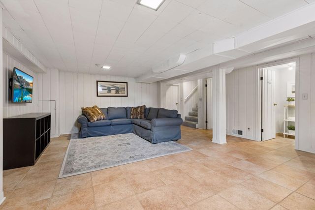 4431 Thomas Avenue S, Minneapolis, MN 55410