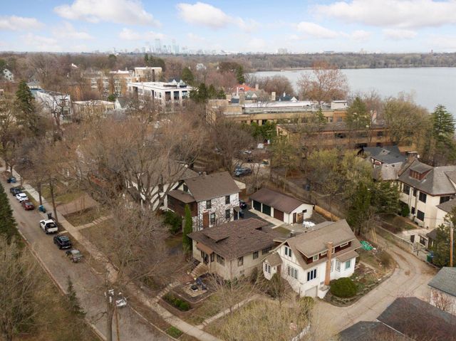 4431 Thomas Avenue S, Minneapolis, MN 55410