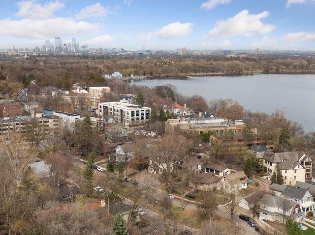 4431 Thomas Avenue S, Minneapolis, MN 55410