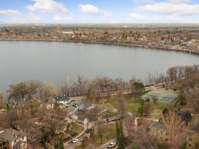 4431 Thomas Avenue S, Minneapolis, MN 55410