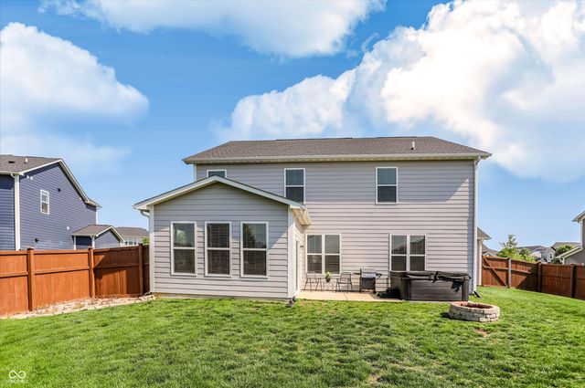 15887 W Rail Drive, Westfield, IN 46074