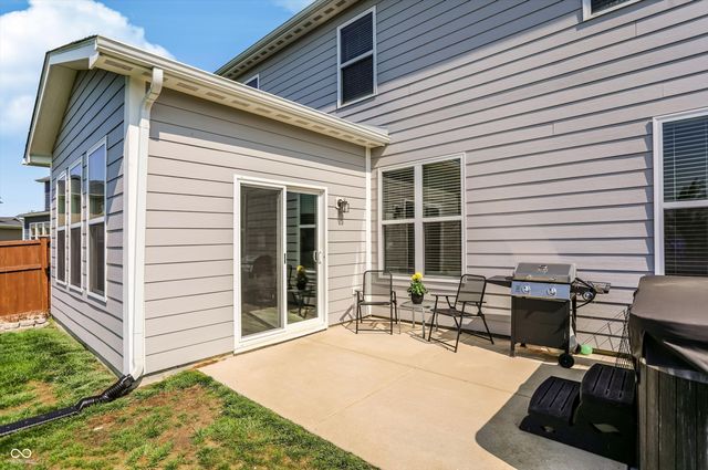 15887 W Rail Drive, Westfield, IN 46074