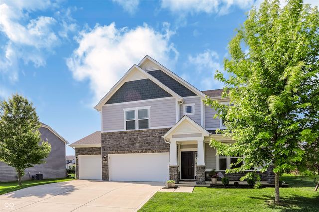 15887 W Rail Drive, Westfield, IN 46074