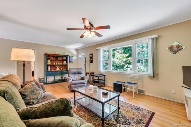 64 Cove Hollow Road, East Hampton, NY 11937
