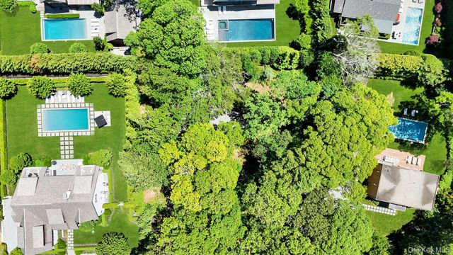 64 Cove Hollow Road, East Hampton, NY 11937