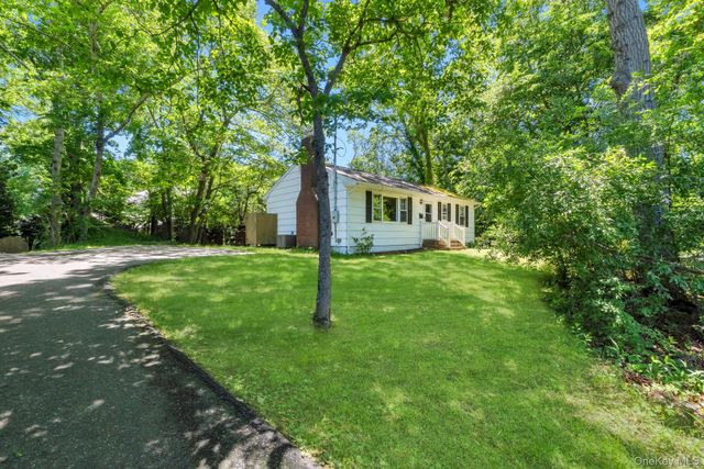 64 Cove Hollow Road, East Hampton, NY 11937