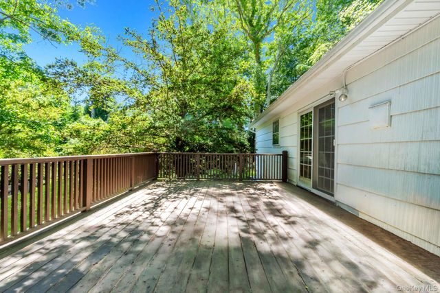 64 Cove Hollow Road, East Hampton, NY 11937
