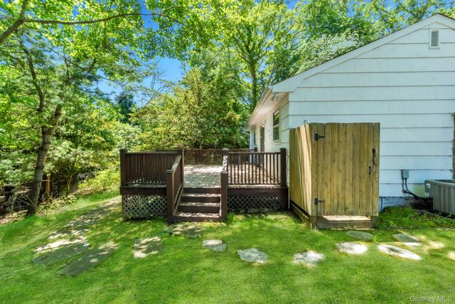 64 Cove Hollow Road, East Hampton, NY 11937
