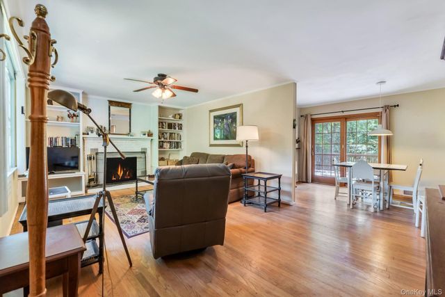 64 Cove Hollow Road, East Hampton, NY 11937