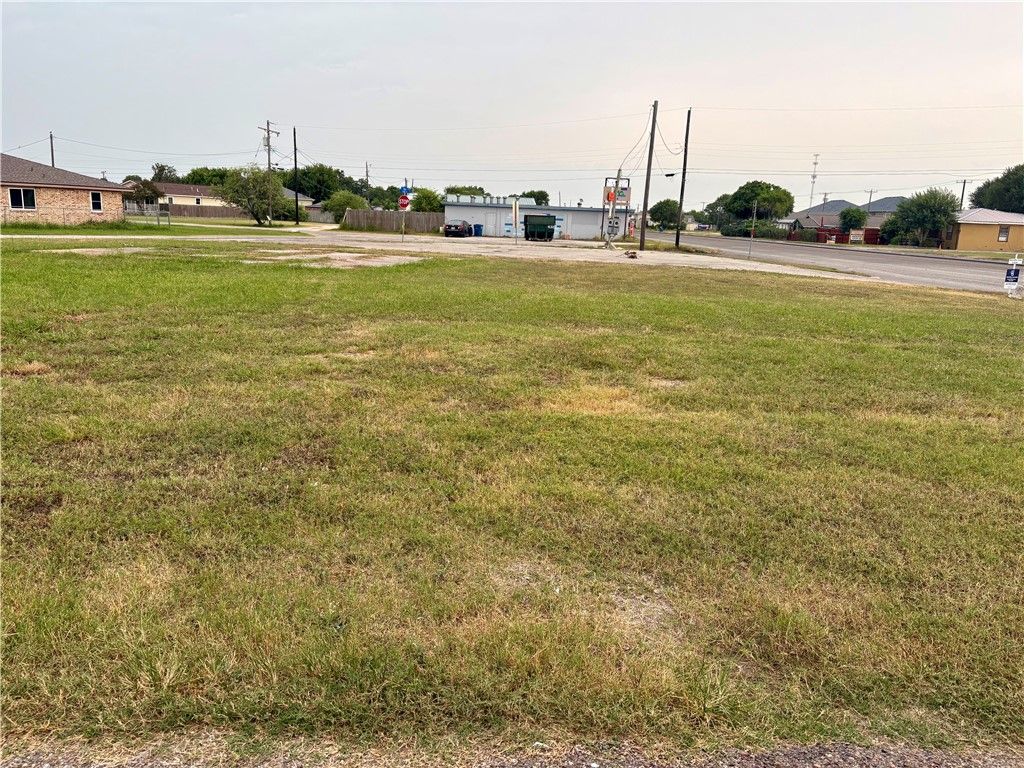2594 Main St, Ingleside, TX 78362 — photo 2