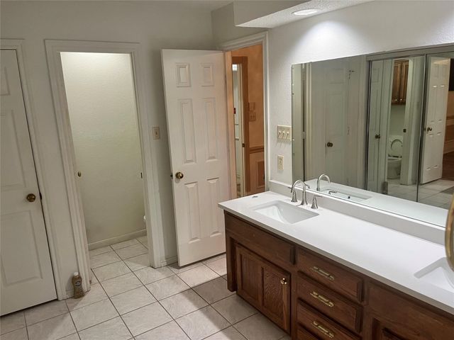 7640 Grassland Drive, Fort Worth, TX 76133
