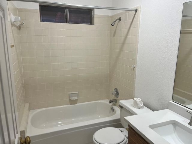 7640 Grassland Drive, Fort Worth, TX 76133