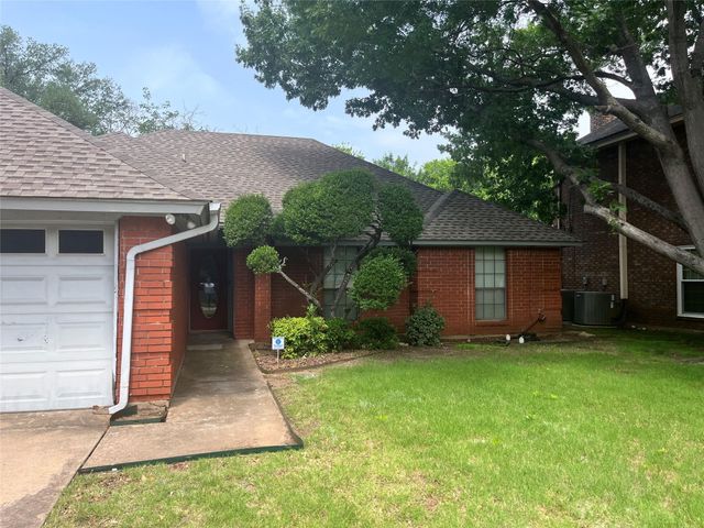 7640 Grassland Drive, Fort Worth, TX 76133