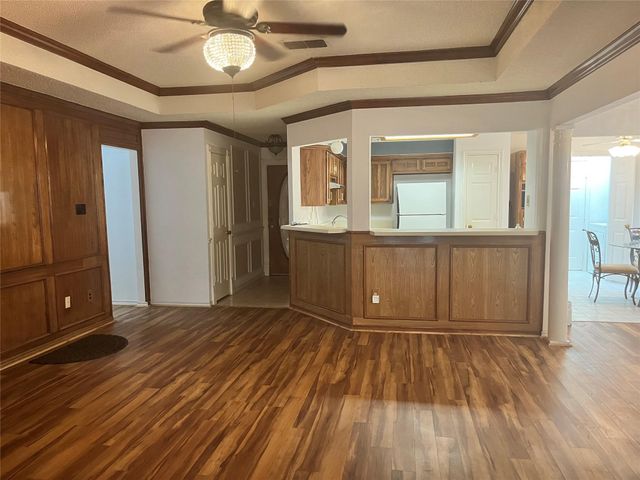 7640 Grassland Drive, Fort Worth, TX 76133