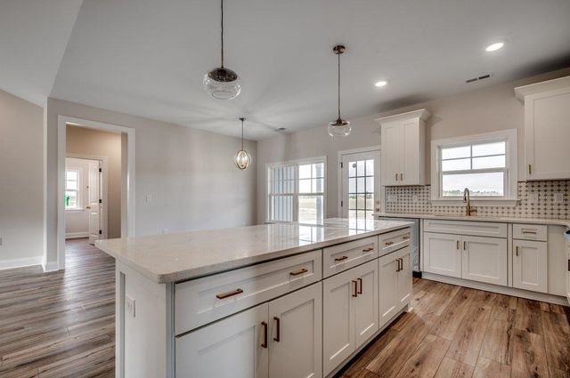 415 St. John Rd., Galivants Ferry, SC 29544