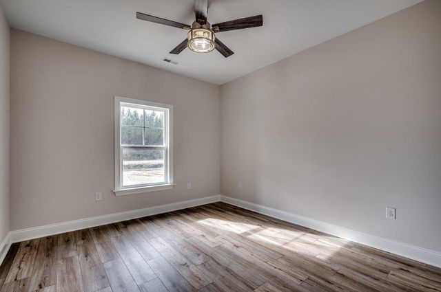 415 St. John Rd., Galivants Ferry, SC 29544