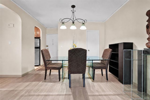 67-35 Yellowstone Boulevard 6K, Forest Hills, NY 11375