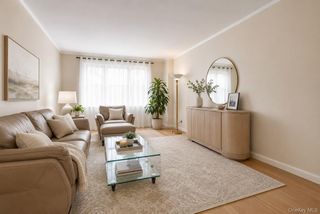 67-35 Yellowstone Boulevard 6K, Forest Hills, NY 11375