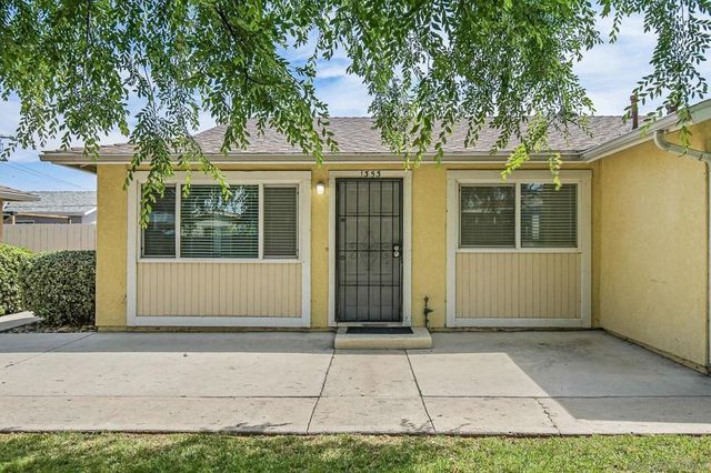 1351 E MADISON AVE, El Cajon, CA 92021